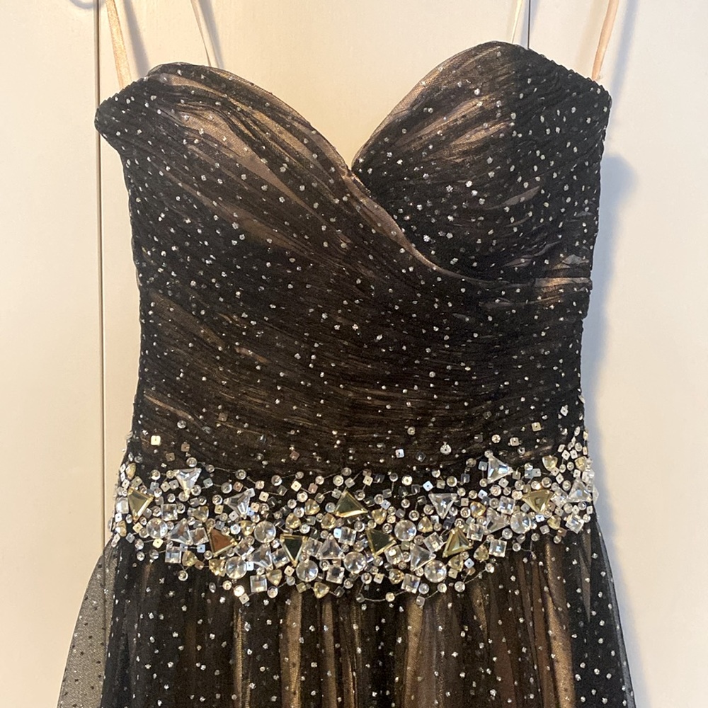 Black, silver and gold beautiful formal/prom dress Sz 6